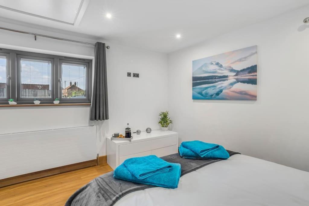 Isabel'S Wing! A Stunning 2 Bedroom Property Norwich Bagian luar foto
